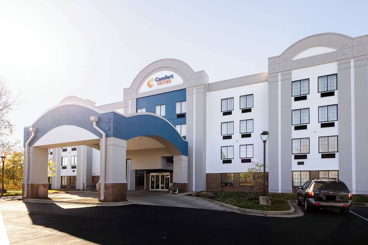Hotel 2 of 107