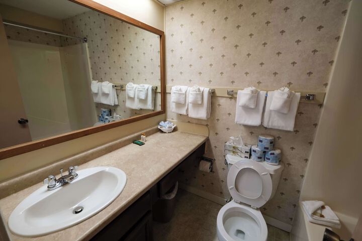 Room 60 of 131