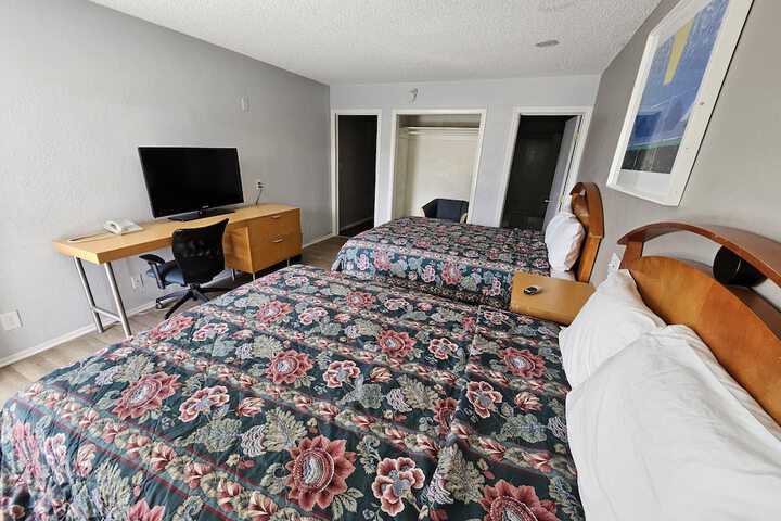 Room 14 of 27