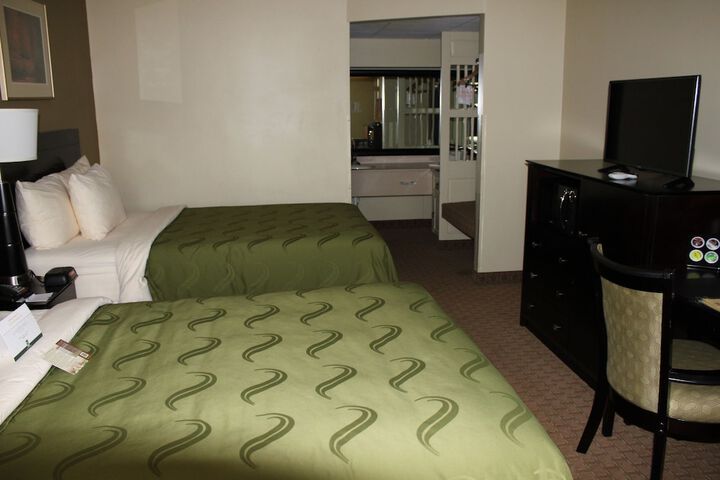 Room 16 of 37