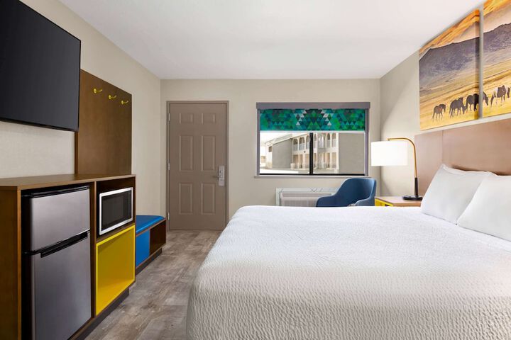 Room 19 of 44