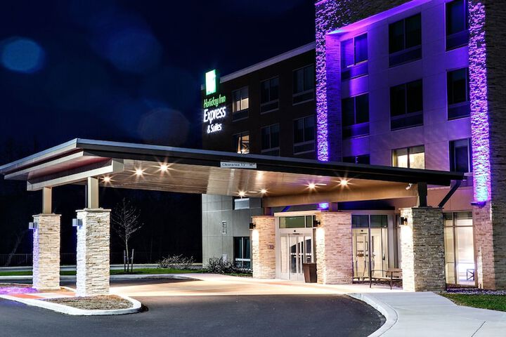 Hotel 4 of 59