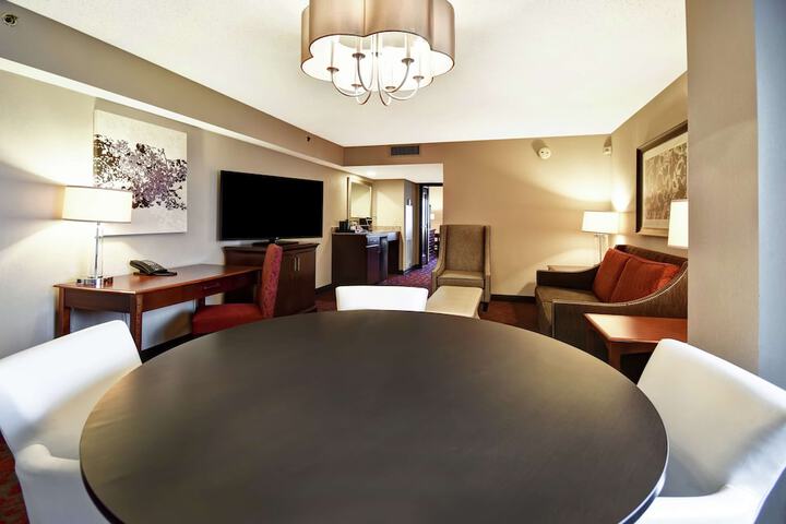 Room 27 of 52