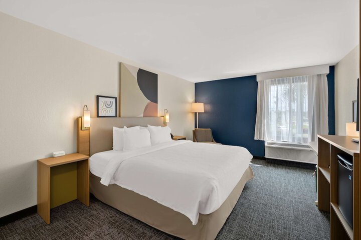 Room 20 of 53