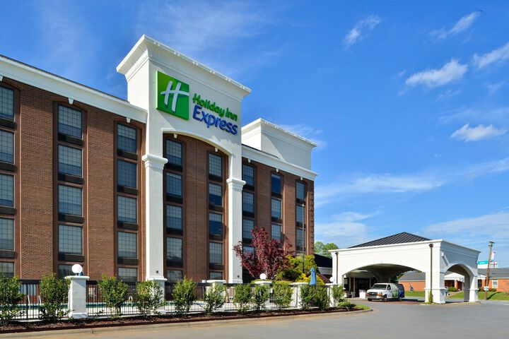 Hotel 2 of 41