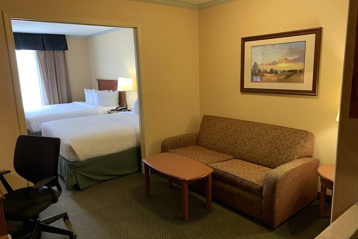 Merit Hotel & Suites
