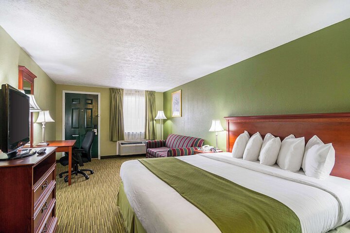 Room 12 of 35