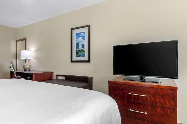 Comfort Suites Benbrook - Fort Worth Southwest