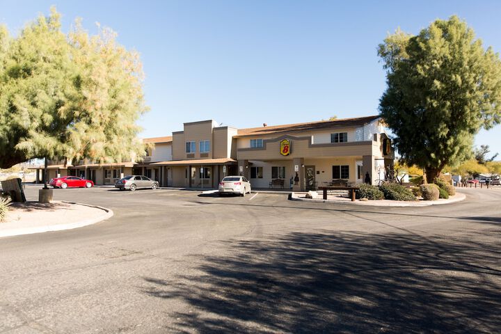 Hotel 5 of 65