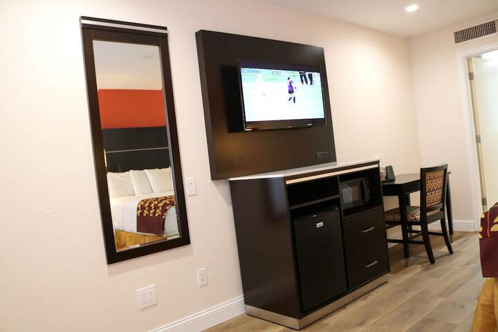 Room 16 of 32