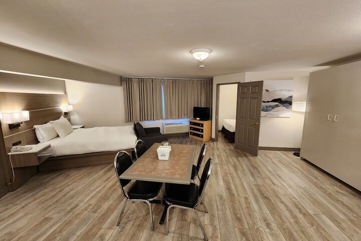 Days Inn & Conference Centre by Wyndham Penticton