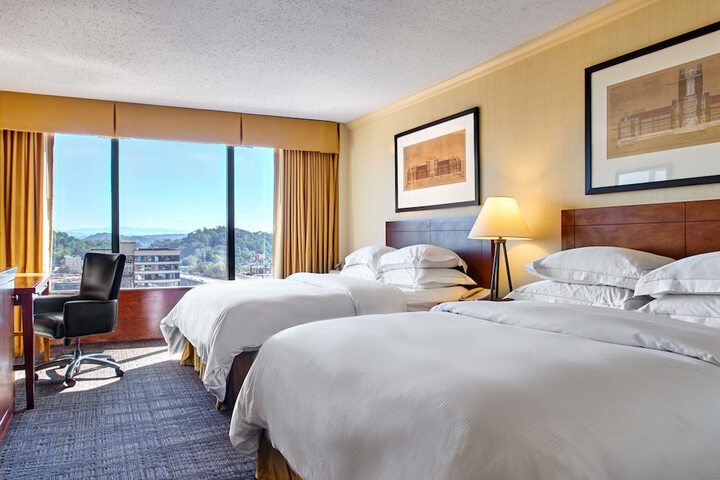 Hilton Knoxville