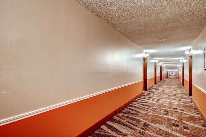 Ballroom/Hall 59 of 65