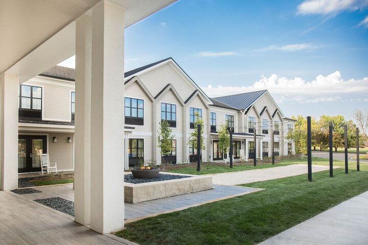Hotel Renovo Des Moines UrbandaleTapestry Collection Hilton
