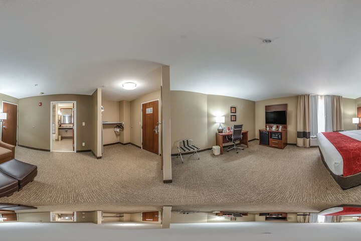 Room 27 of 46