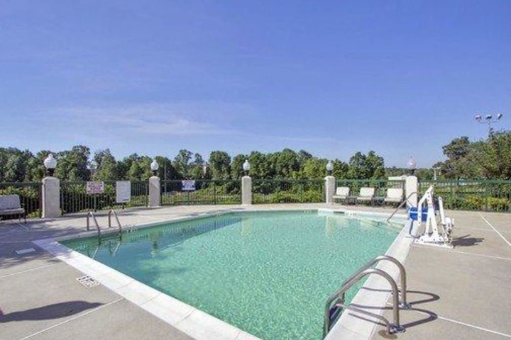 Pool 4 of 22