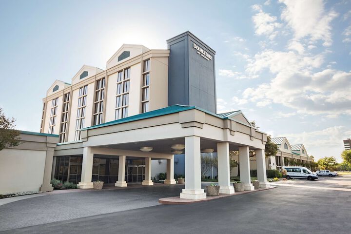 Hotel 2 of 34
