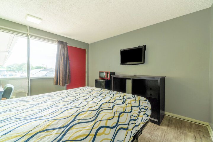 Room 20 of 76
