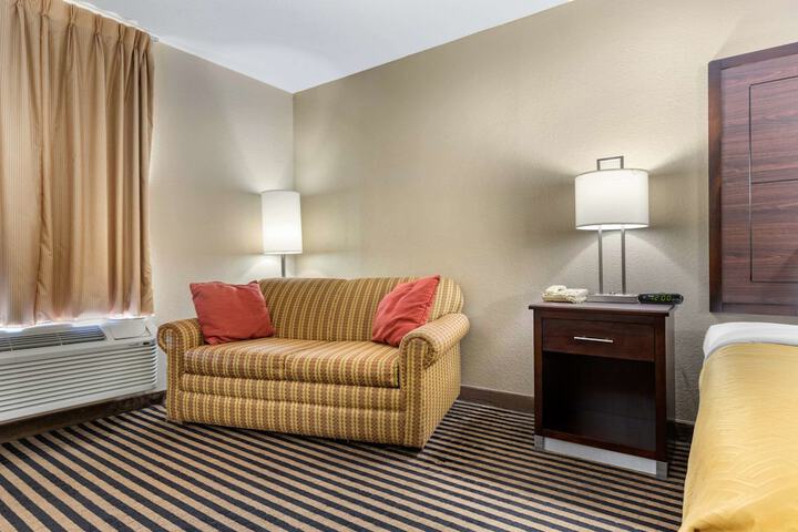 Room 14 of 23