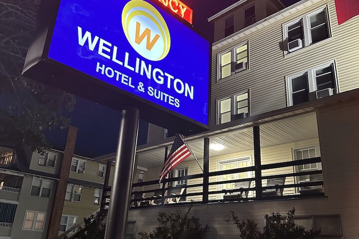 Hotel 2 of 65