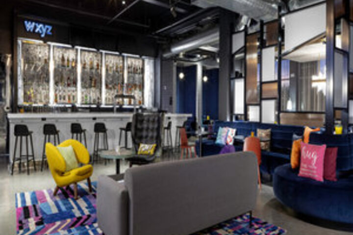 Lounge 360 of 462