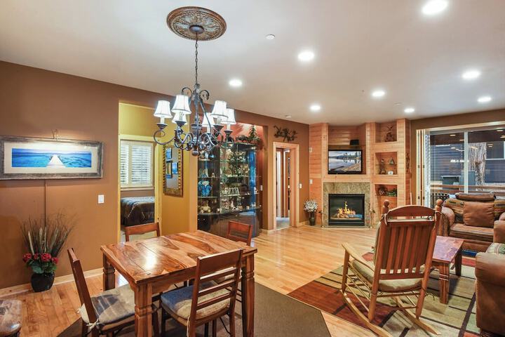 Crystal Charm Amazing 3 BDR Condo Close to Beaches Casinos, & Skiing!