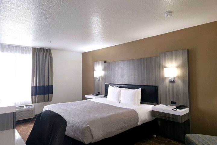 Quality Inn & Suites Longview Kelso