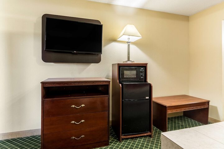 Motel 6 Kenly NC