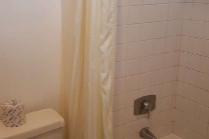 Room 12 of 34