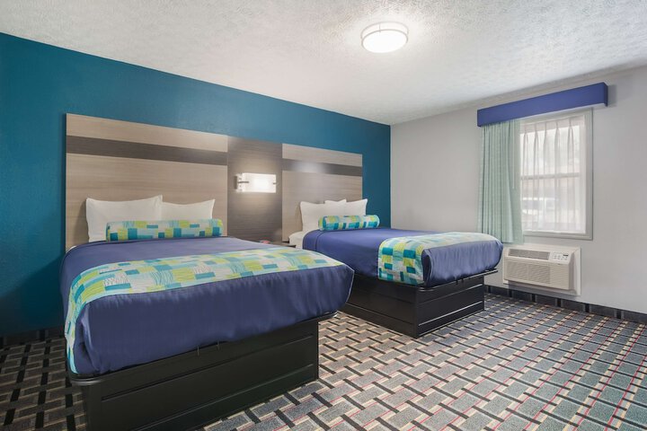 Room 21 of 32
