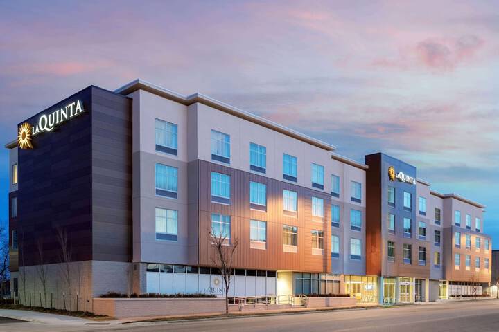 Hotel 5 of 40
