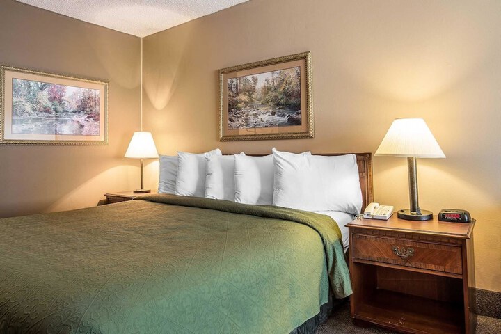 Quality Inn & Suites Mt. Chalet