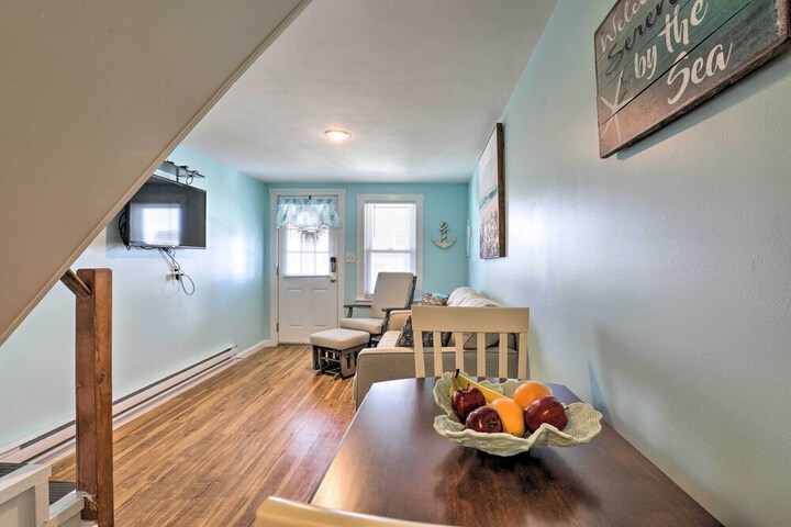 Seaside Escape w / Porch + Direct Beach Access