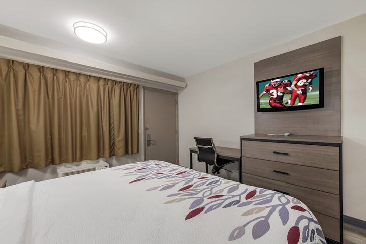 Room 25 of 37