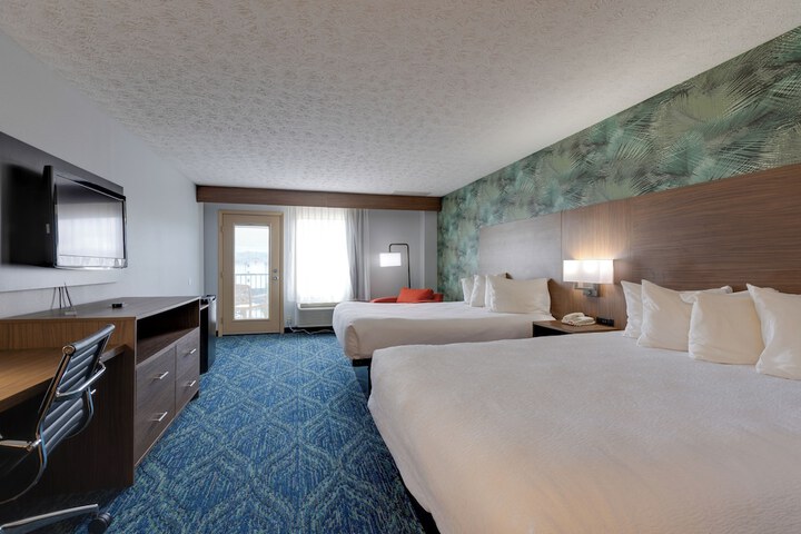 Room 44 of 59