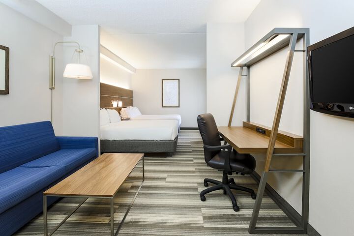 Room 9 of 29