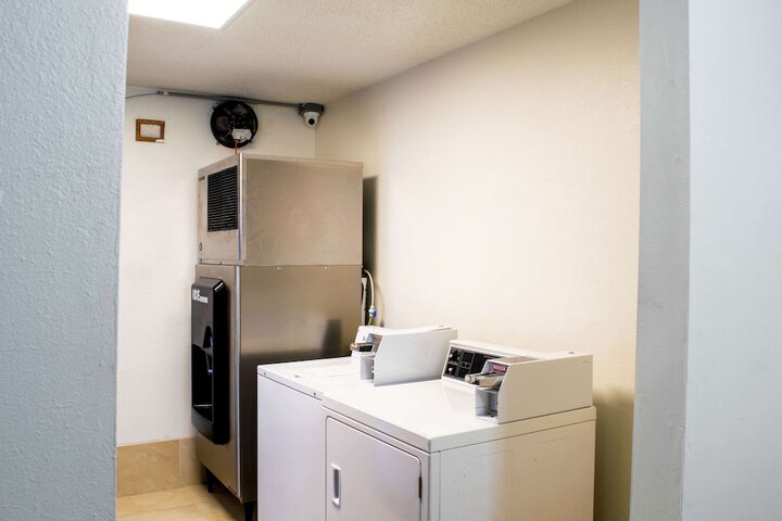 Room 35 of 41