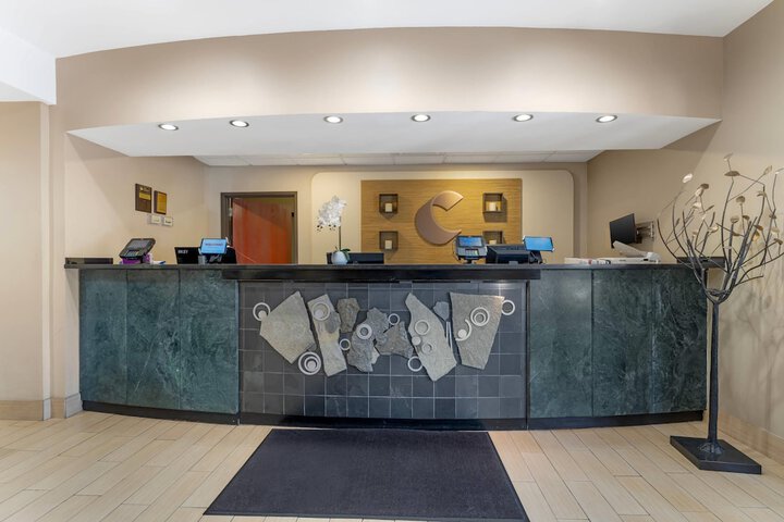 Comfort Suites Pittsburgh Airport