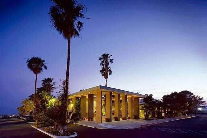 Desert Hot Springs Spa Hotel