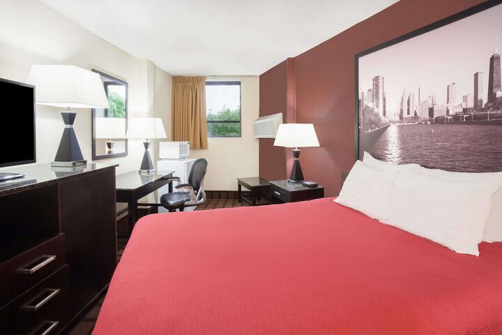 Room 14 of 14