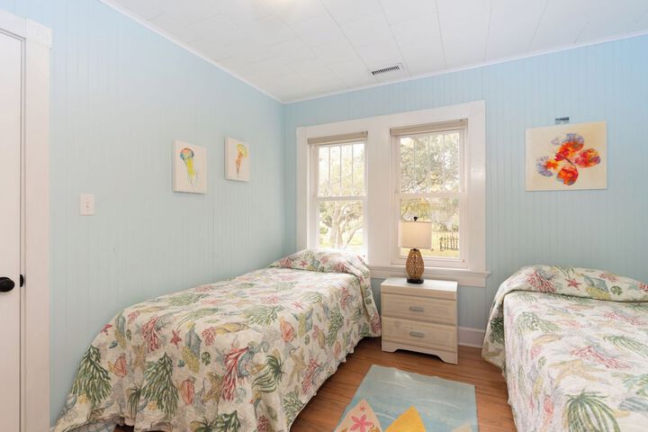 Ocracoke Harbor Inn