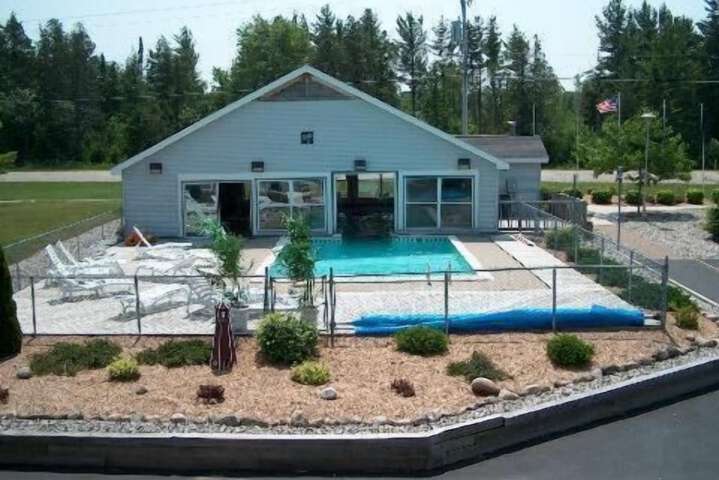 Pool 4 of 22