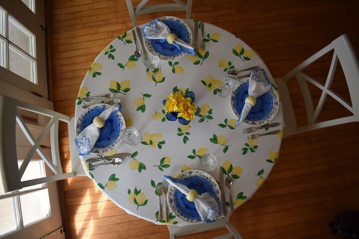 Dining 59 of 64