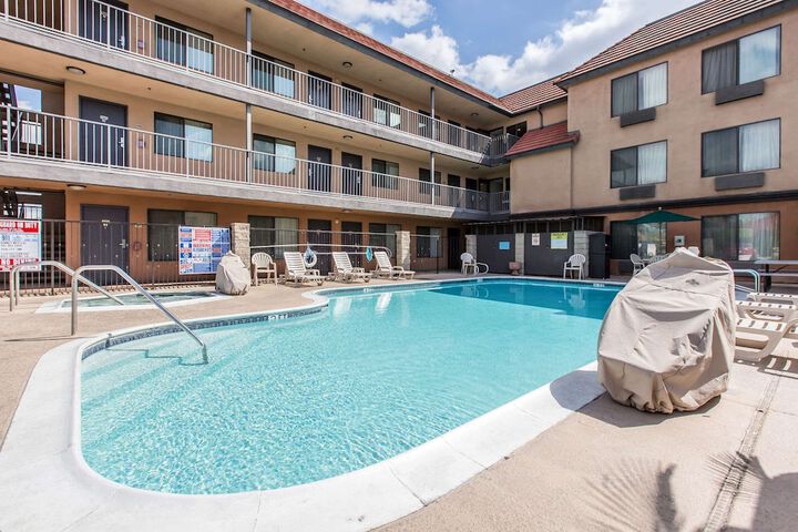 Pool 4 of 39