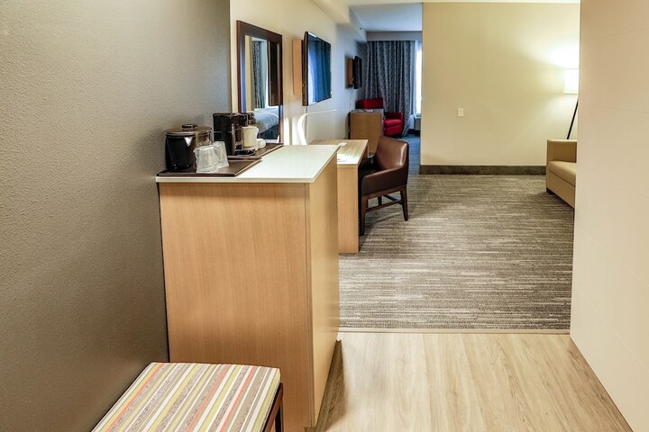 Room 30 of 49