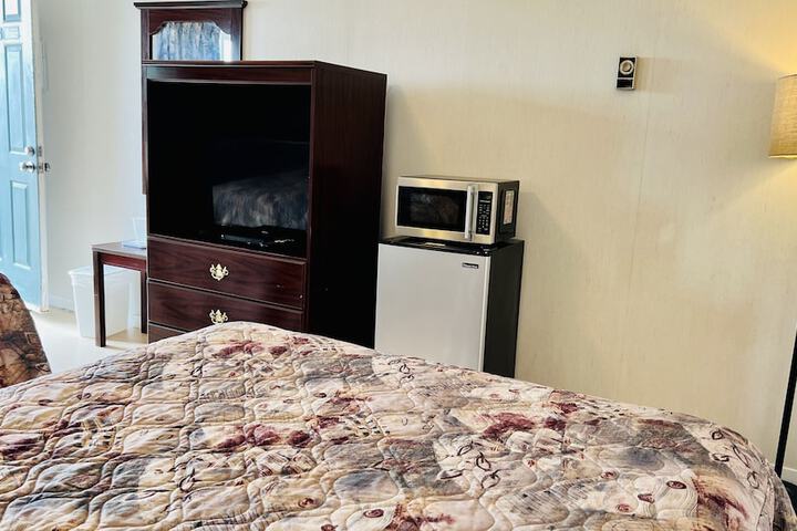 Room 37 of 81