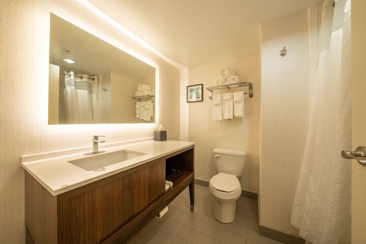 Room 42 of 116