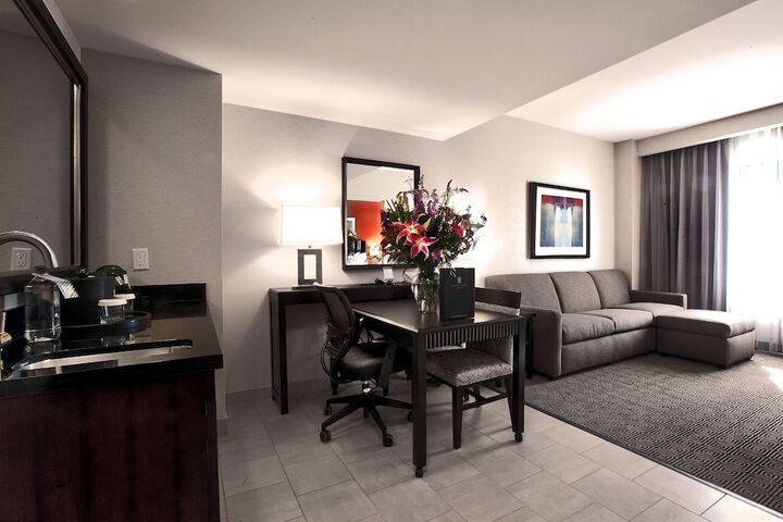 Embassy Suites Palmdale