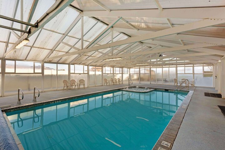 Pool 11 of 61