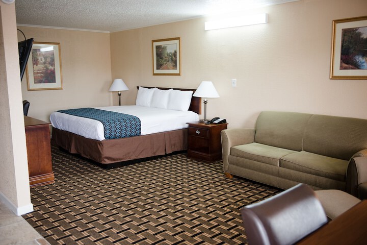 Room 103 of 126